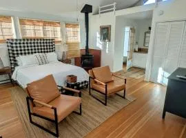 Cute One Room Bungalow In Sonoma- Includes Wine Tasting Passport