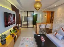 N42 Luxe et Élégance avec Jacuzzi Privatif sur la Corniche Rabat Essabah