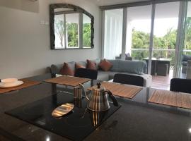 Stunning 2Bd 2Ba 5 Star Golf Resort，位于Chacalal的酒店