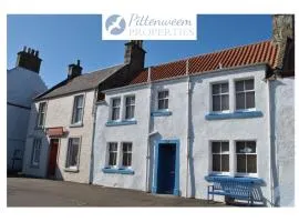 Sand And Sea Cottage- lovely family home Crail