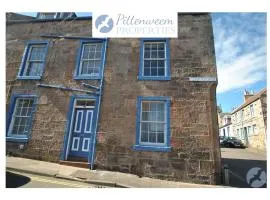 Auld Fishers Catch- homely apartment near the sea