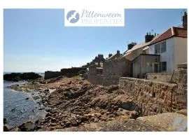 Aqua Vista- seafront cottage Cellardyke