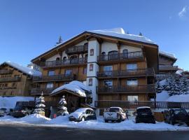 Résidence Les Sapins - Courchevel 1850，位于谷雪维尔的酒店