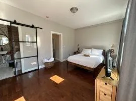 Newly Renovated One Bedroom Apartment !