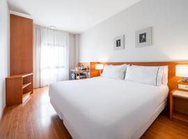 Exe Pozuelo，位于波苏埃洛-德阿拉尔孔的酒店