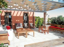 Charming house with sea view in Chrousa, fenced garden，位于Chrousa的酒店