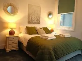 Whitchurch High Street Hideaway