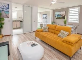 Goldy House, logement vue mer , jacuzzi 10min port et aéroport