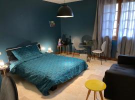 Chambre dans anciennes écuries，位于Séreilhac的酒店