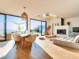 6 adultes et 2 enfants - piscine et accès plage direct