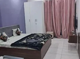 Golden palace studio