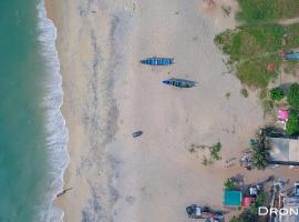 Alleppey Holiday Beach Resort，位于阿勒皮的酒店