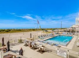 Walk to Shore Wildwood Crest Studio with Pool View!