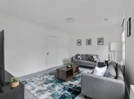 St Albans - 2 bedroom flat-free parking