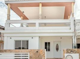 Maximum Beach Hotel，位于科罗萨尔的酒店