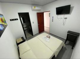 Inmaculada Real Hotel，位于弗洛伦西亚的带按摩浴缸的酒店