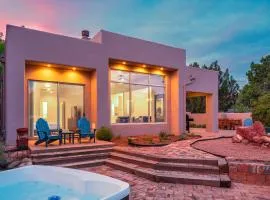 Brewer Road Private Hot Tub Stunning Red Rock Views Modern Southwestern Charm