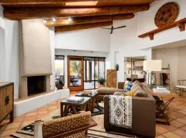 Exclusive Boulders Retreat near Downtown Cave Creek hiking scenic views.