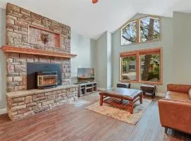 Bluebird Song Prime Flagstaff Location Outdoor Retreat with Fenced Yard and Firepit