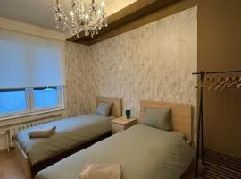 2 Chambres-balcon-salle de bain