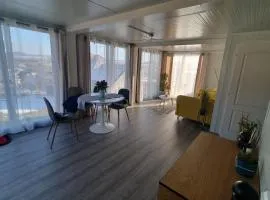 Konténer kulcsosház