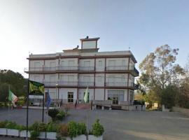 法罗汽车旅馆，位于Portigliola的酒店