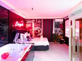 L'escapade - Jacuzzi & Sauna privés By SweetDreams