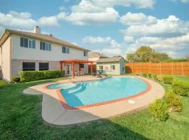 Heated Pool and Hot Tub - Game Room - Near Lakes