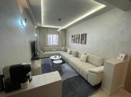 Blue Beach & Sunny Life in Skhirate，位于斯希拉特的酒店