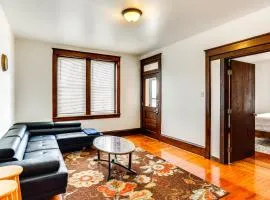 Lovely Lancaster Aptartment in Walkable Location!