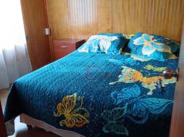 Hospedaje Eluney，位于瓦尔迪维亚的酒店