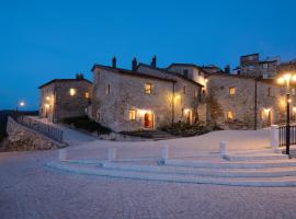 Borgotufi Albergo Diffuso，位于Castel del Giudice的酒店