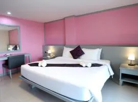 Convenient Grand Plus Hotel Suvarnabhumi