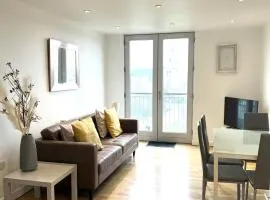 Town & Quiet - 1 Bed - Fast Fibre - Free Parking