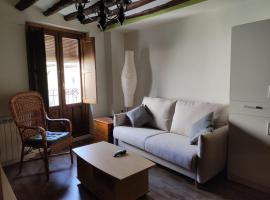 Casa Pilar situada en la capital del Somontano，位于巴尔巴斯特罗的酒店