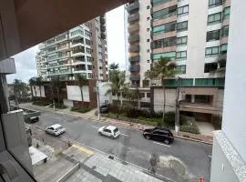 Studio completo a uma quadra da Beira Mar Norte