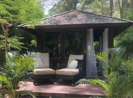 Earthly Retreat - Private Noosa Hinterland Getaway，位于Doonan的酒店
