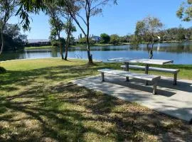 Lakeside Stays Yamba 1-2 small Pet Friendly