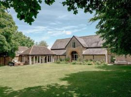 Pitcombe Barn, Bruton，位于布鲁顿的酒店