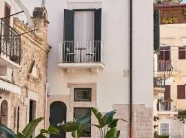 Dimora Storica a Trani con Terrazzo Jacuzzi x Dimora Storica a Trani con Terrazzo e Jacuzzi con 6 Posti Letto e Aria Condizionata