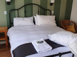 The Robinhood Inn - Drouin，位于Drouin West的酒店
