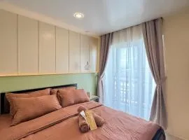 Condo 801 Bernwood Tower