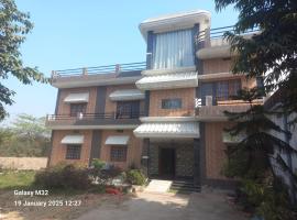 HOTEL GAYATRI Palace，位于Mughal Sarāi的酒店