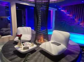Suite de luxe érotique chic