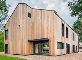 Hostel Sienkiewiczówka，位于Oblęgórek的酒店