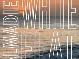 WHITE FLAT ALMADIES
