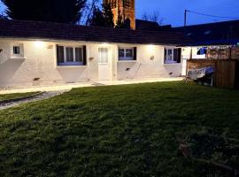 Maison individuelle aux portes de la Sologne，位于圣欧班堡的酒店