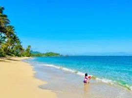 Aloha Beach Retreat, Ocean Front With AC