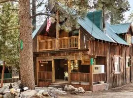 The Knotty Cabin in Kings Canyon National Park