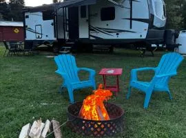 Luxury Rocky Mountain Glamping in Golden Canada Family Friendly AC Campfire Northern Lights Stargazing